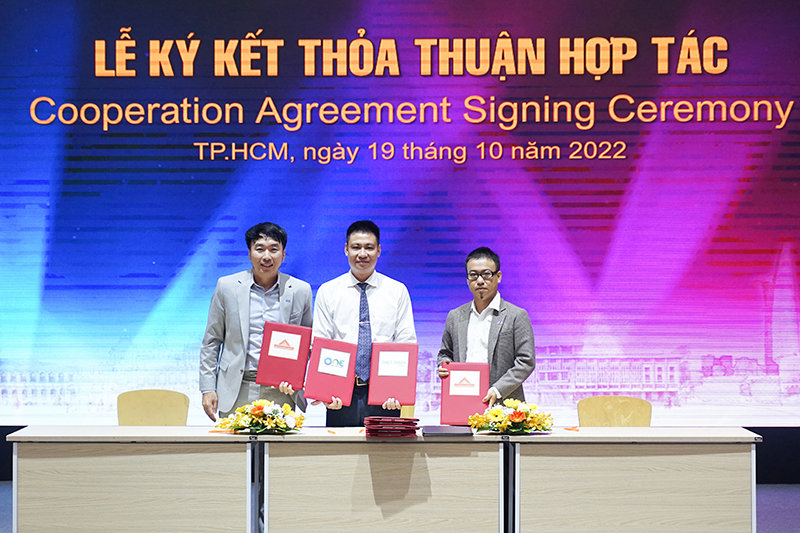 Lễ ký kết thỏa thuận hợp tác giữa Trường Cao đẳng Kiến Trúc - Xây dựng TP HCM và OneCAD VN