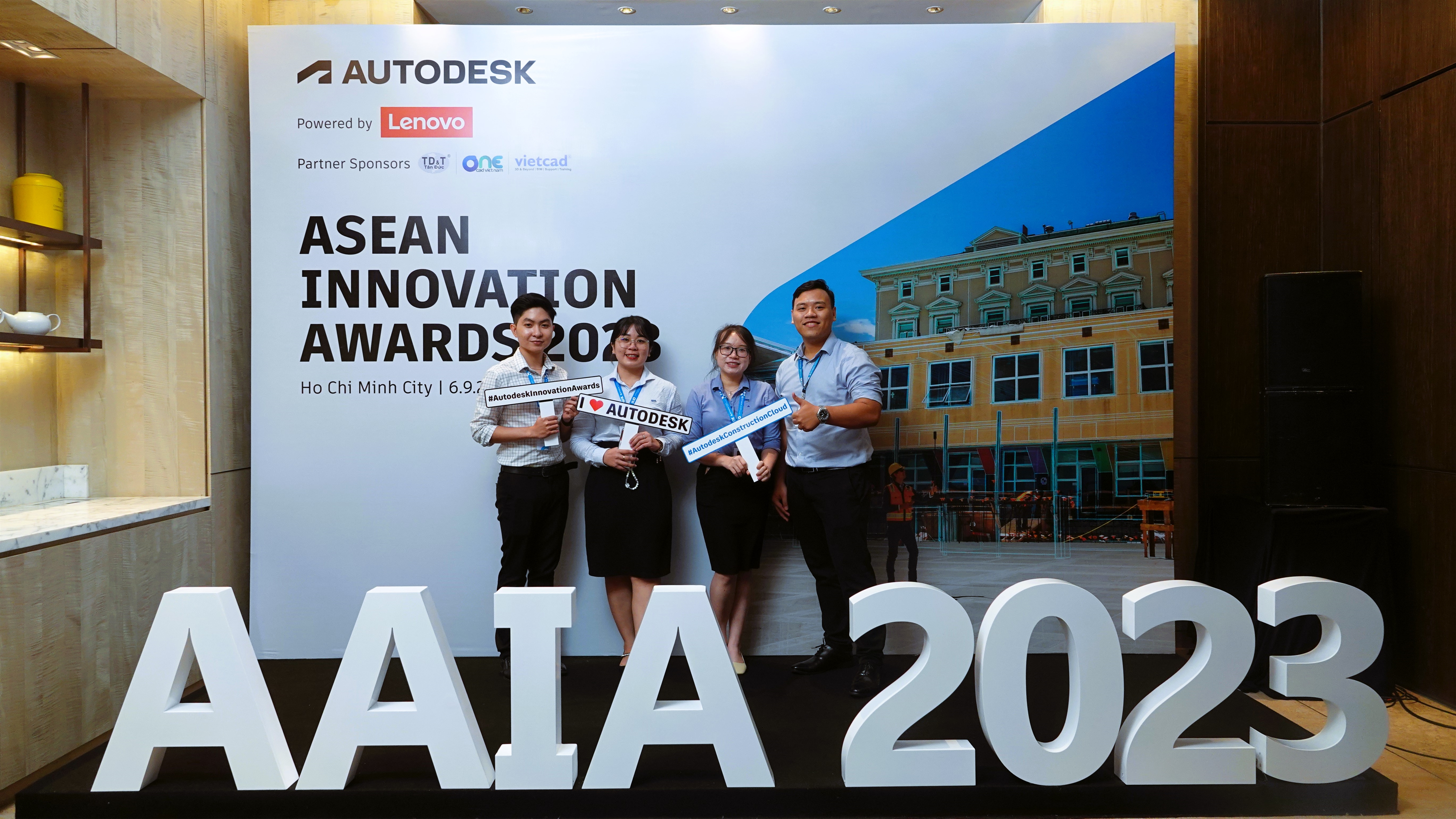 Đội ngũ OneCAD tham dự sự kiện Autodesk Converge 2023