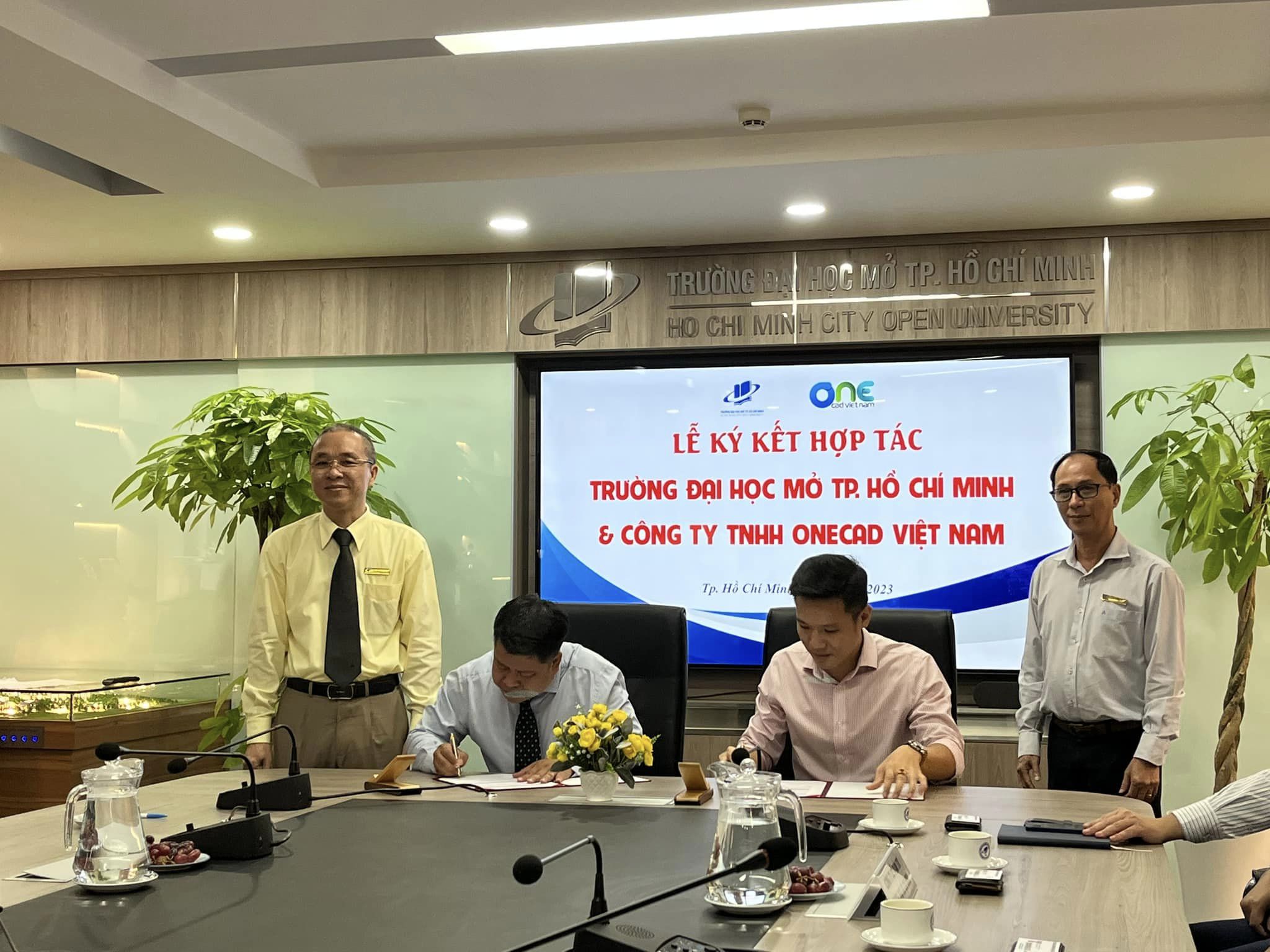 Lễ ký kết hợp tác Trường Đại học Mở TPHCM & Công ty Tnhh OneCAD Viet Nam
