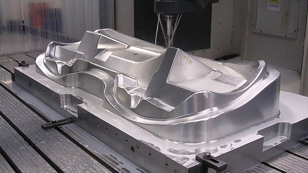 Eccles chuyên sản xuất các dự án có độ phức tạp cao